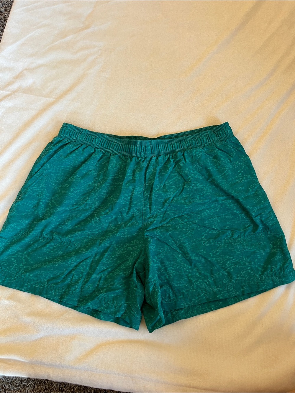 Women’s Columbia outdoor active shorts